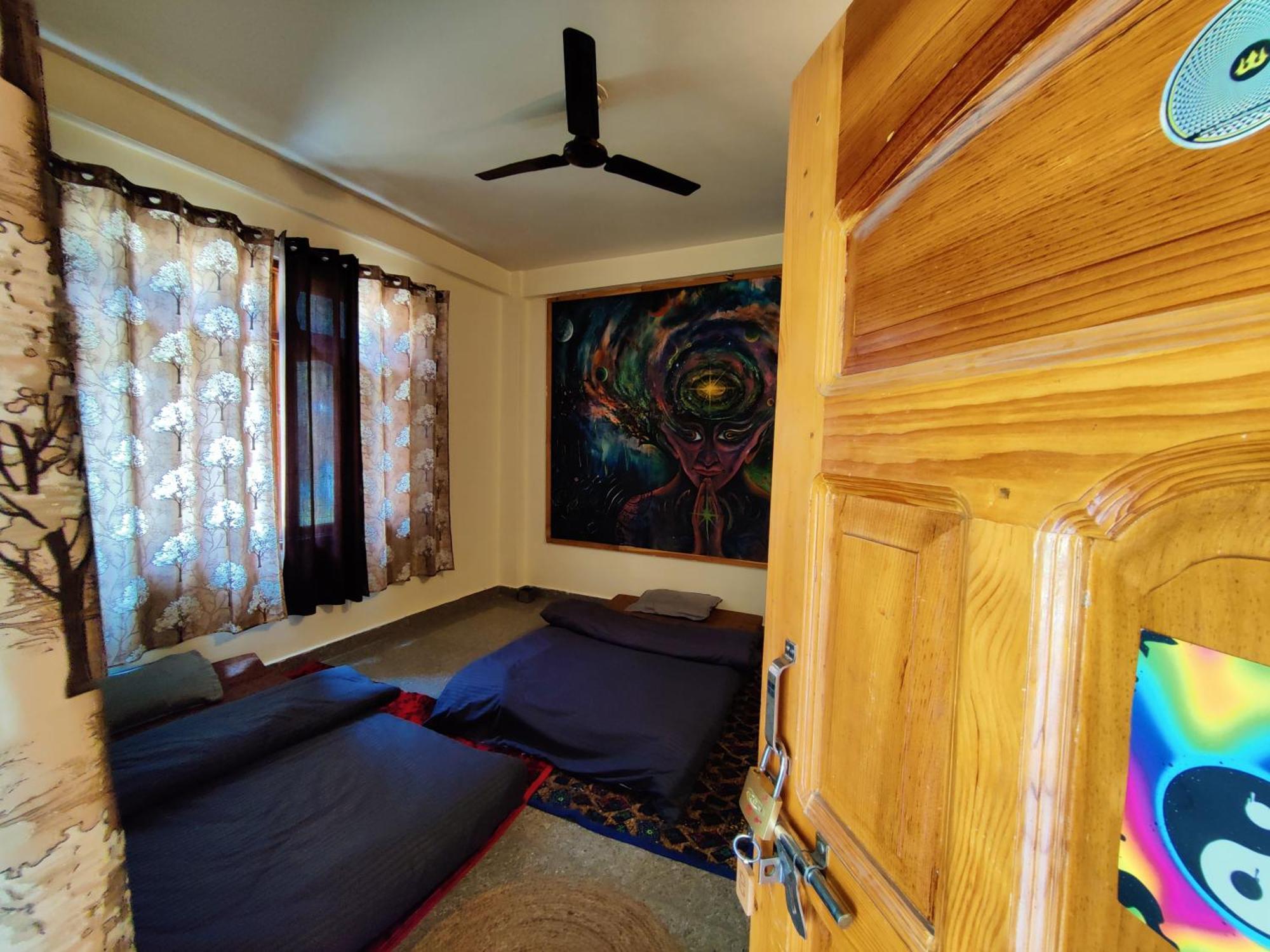 فندق Flipsyde Retreat كاسول المظهر الخارجي الصورة