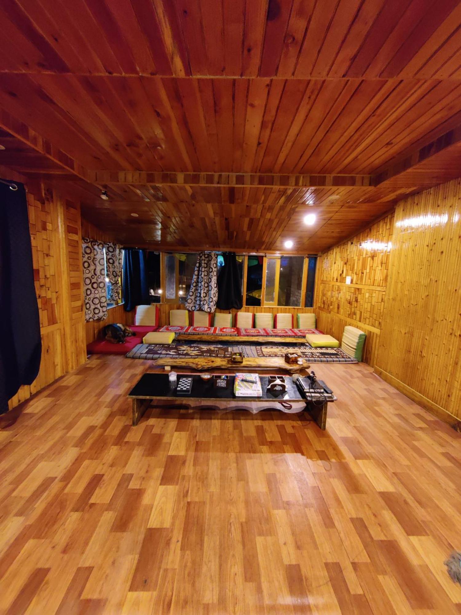 فندق Flipsyde Retreat كاسول المظهر الخارجي الصورة