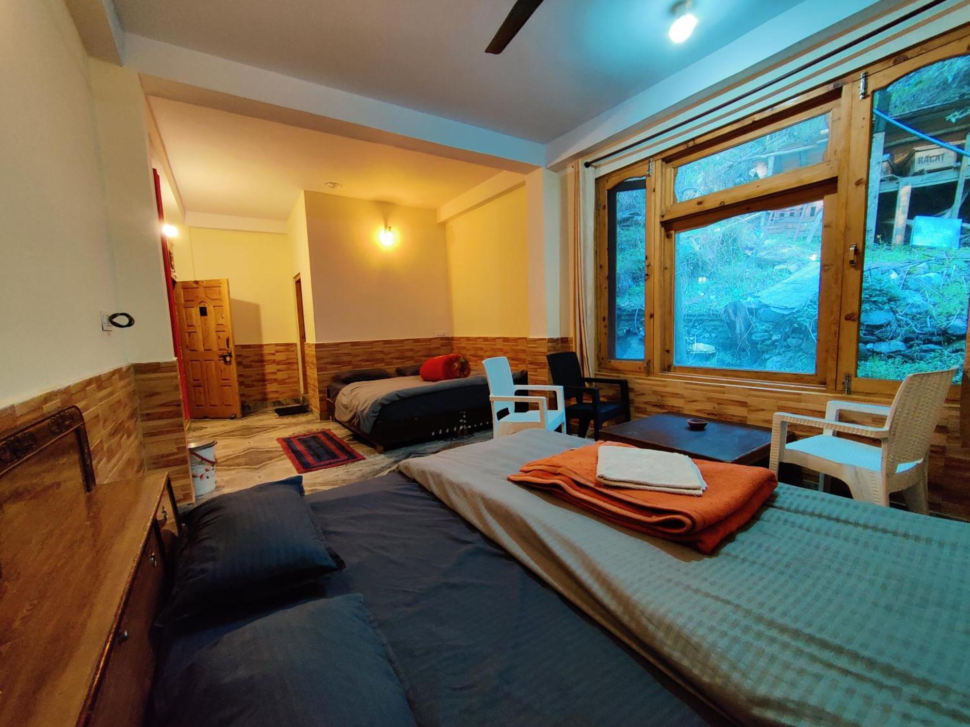 فندق Flipsyde Retreat كاسول المظهر الخارجي الصورة