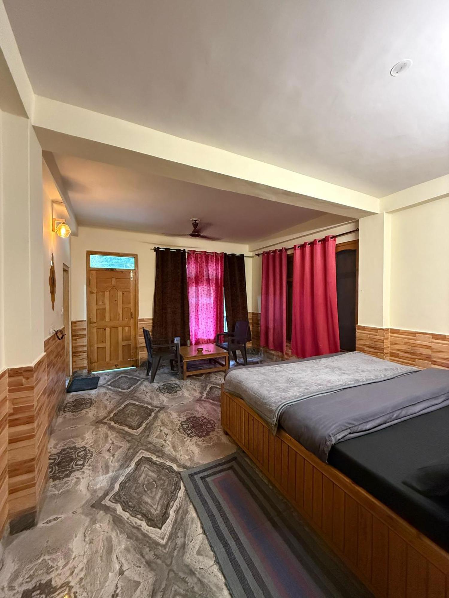 فندق Flipsyde Retreat كاسول المظهر الخارجي الصورة