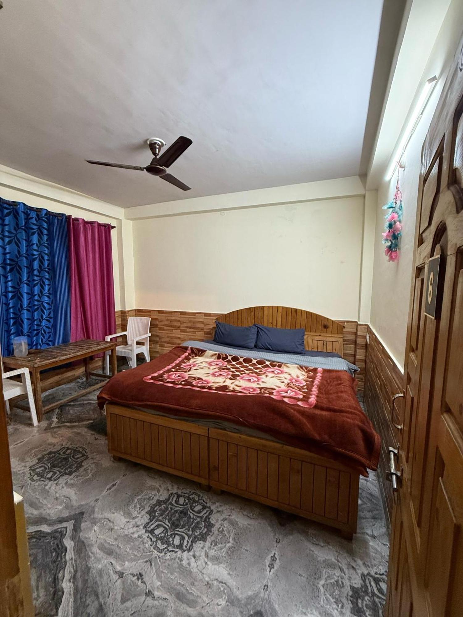 فندق Flipsyde Retreat كاسول المظهر الخارجي الصورة